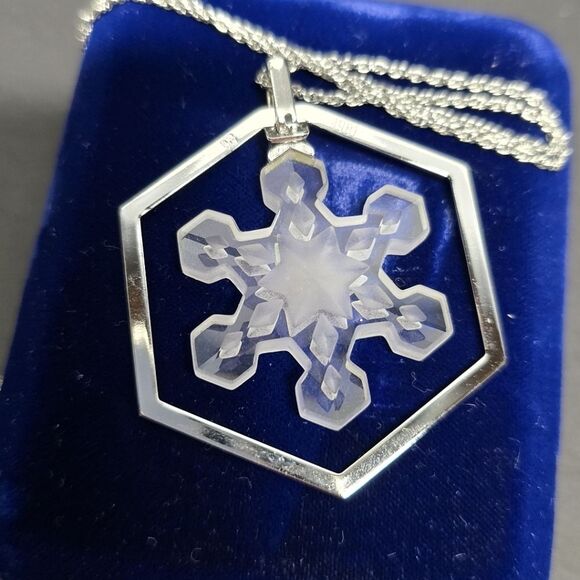Swarovski Crystal Christmas 1981 Snowflake Pendant Ornament 1st Edition - Picture 2 of 5
